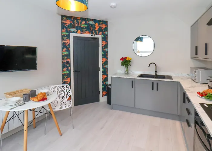 Apt 6 Hunter\'S Quay